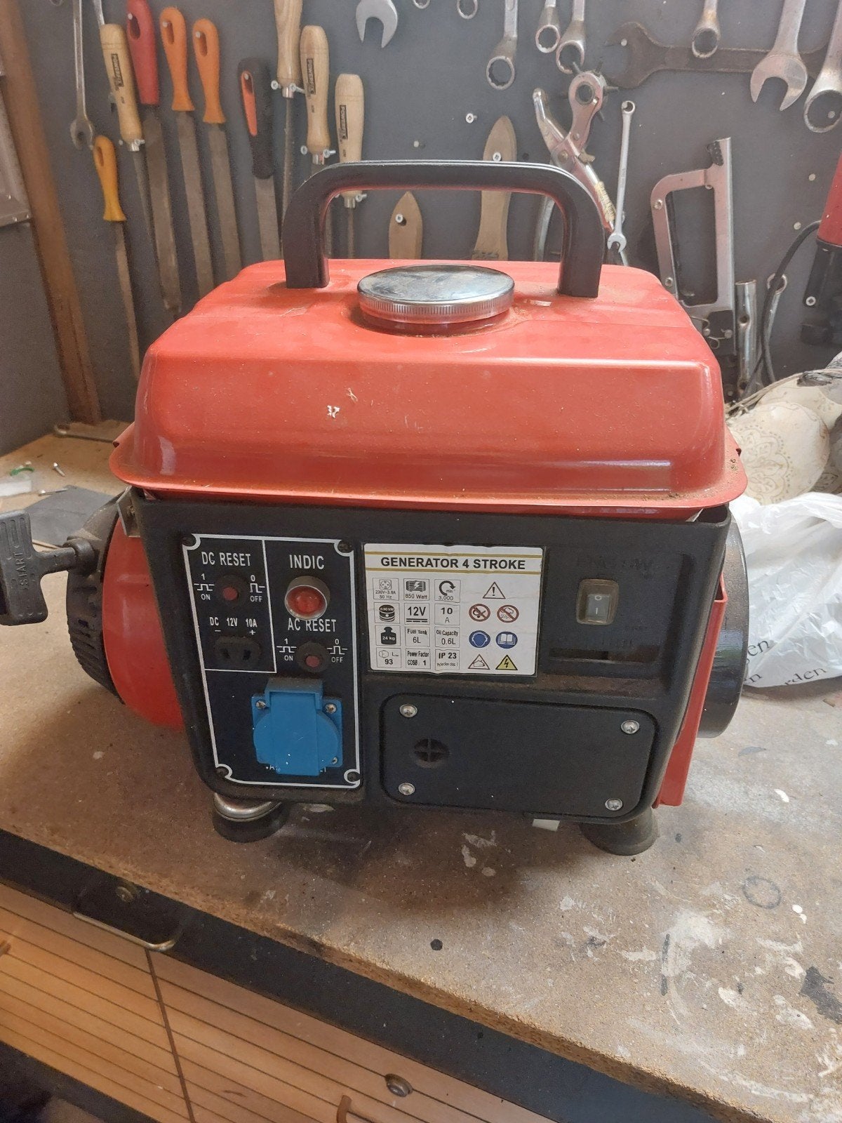 Diverse gereedschappen: generator, zaagtafel, compressor, Doe-het-zelf en Verbouw, Gereedschap | Overige machines, Ophalen, Gebruikt