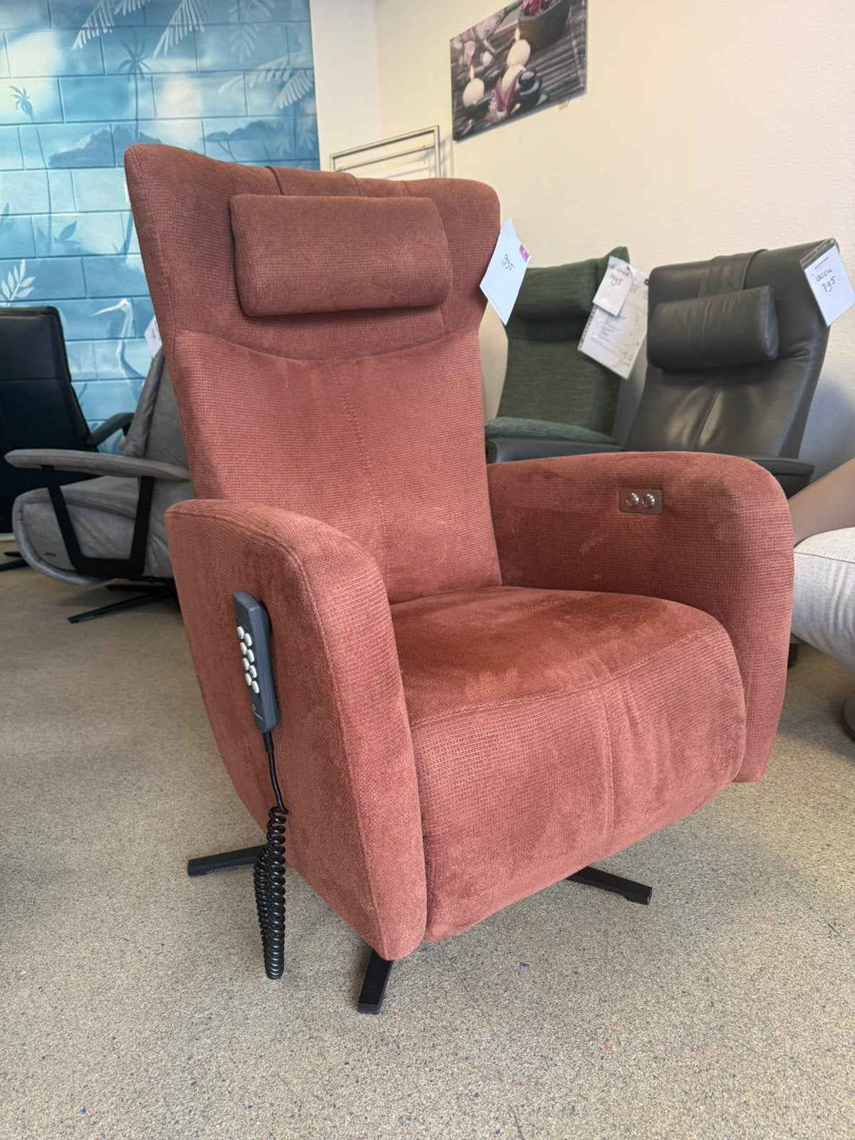 Luxe Prominent sta op stoel elektrische relax fauteuil, Verzenden, Zo goed als nieuw, Minder dan 75 cm, Gratis bezorging regio Utrecht