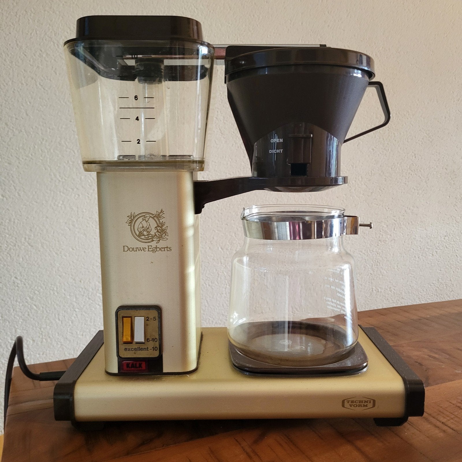 Douwe Egberts Technivorm Koffiezetapparaat, Witgoed en Apparatuur, Koffiezetapparaten, Ophalen, Gebruikt, Koffiemachine, Gemalen koffie