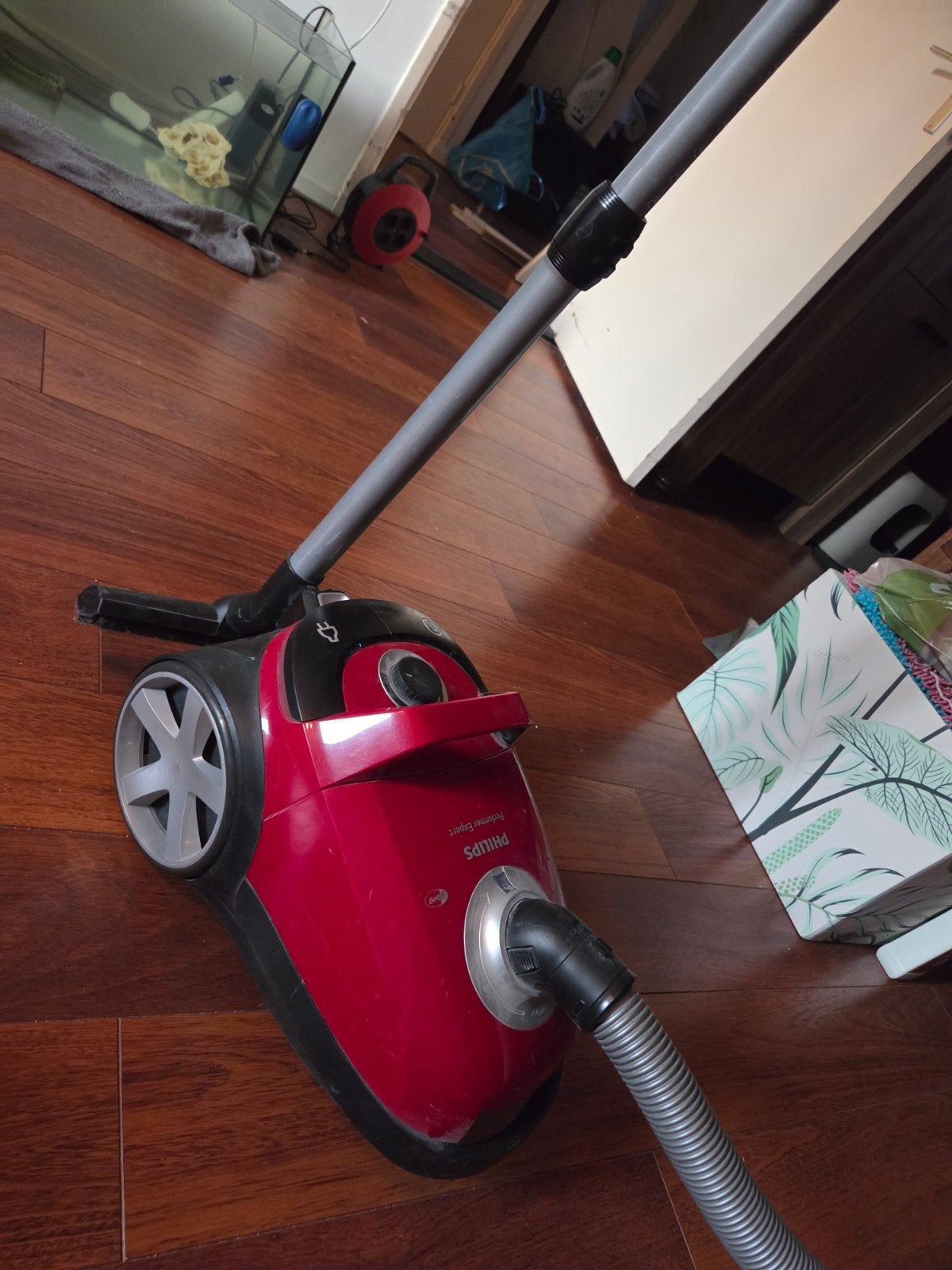 Philips Performer Expert stofzuiger - Rood, Gebruikt, Philips, 1600 tot 2000 watt, Geschikt voor harde vloeren