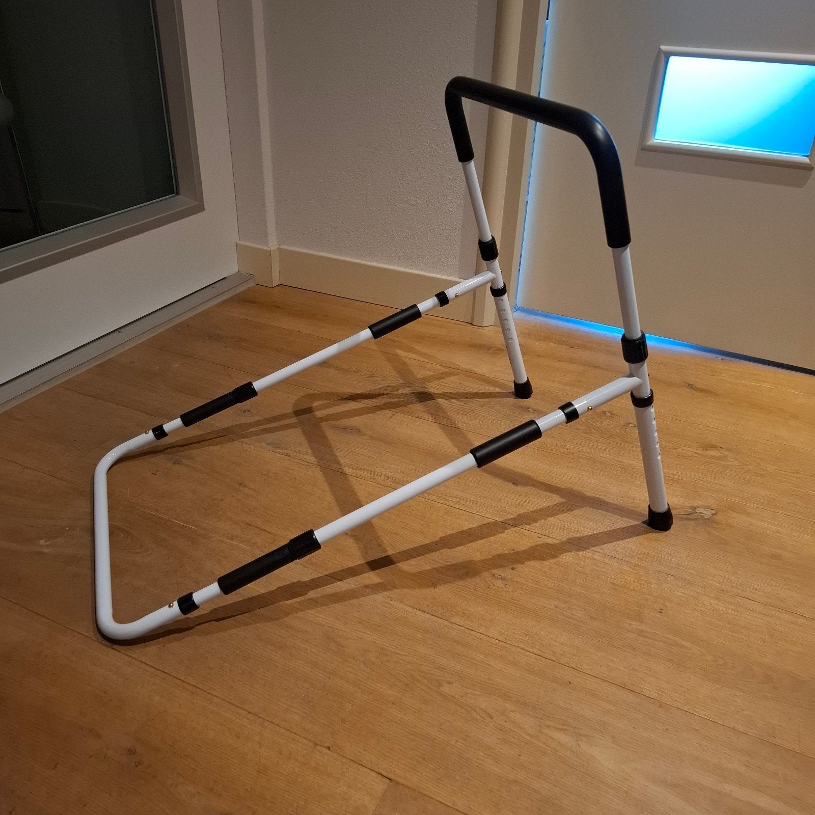 ABLE 2 bedsteun verstelbaar met steunpoten, Diversen, Verpleegmiddelen, Ophalen