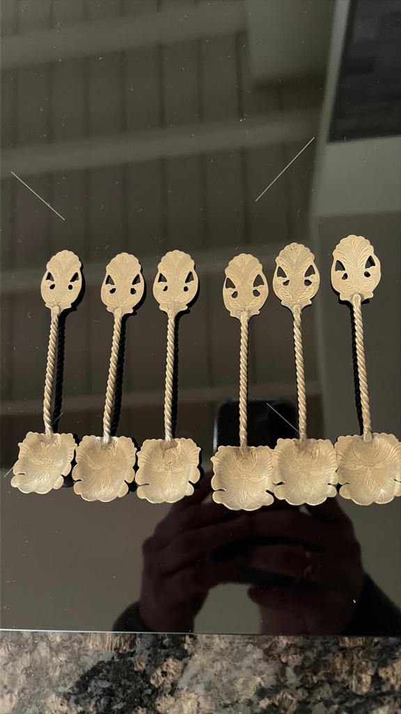 6 djokja zilveren lepeltjes met lotusbloemen, Antiek en Kunst, Ophalen of Verzenden, Zilver