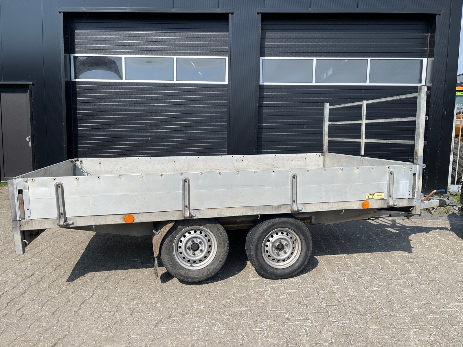 Aanhangwagen  tandemasser, Ophalen, Gebruikt