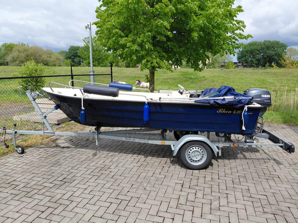 Mooie Rhea430 console classic en Yamaha 9.9PK Marlin trailer, Watersport en Boten, Ophalen, Consoleboot, Gebruikt, Rhea