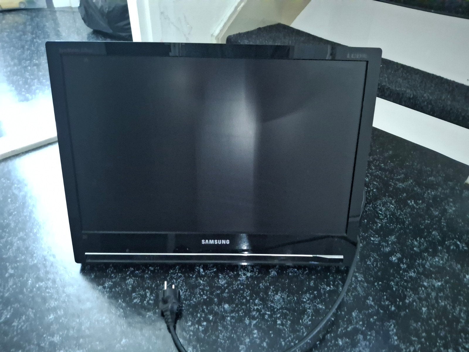 Samsung LED TV 22 inch - Ideaal voor kleine ruimtes, Ophalen, 50 Hz, HD Ready (720p), Samsung