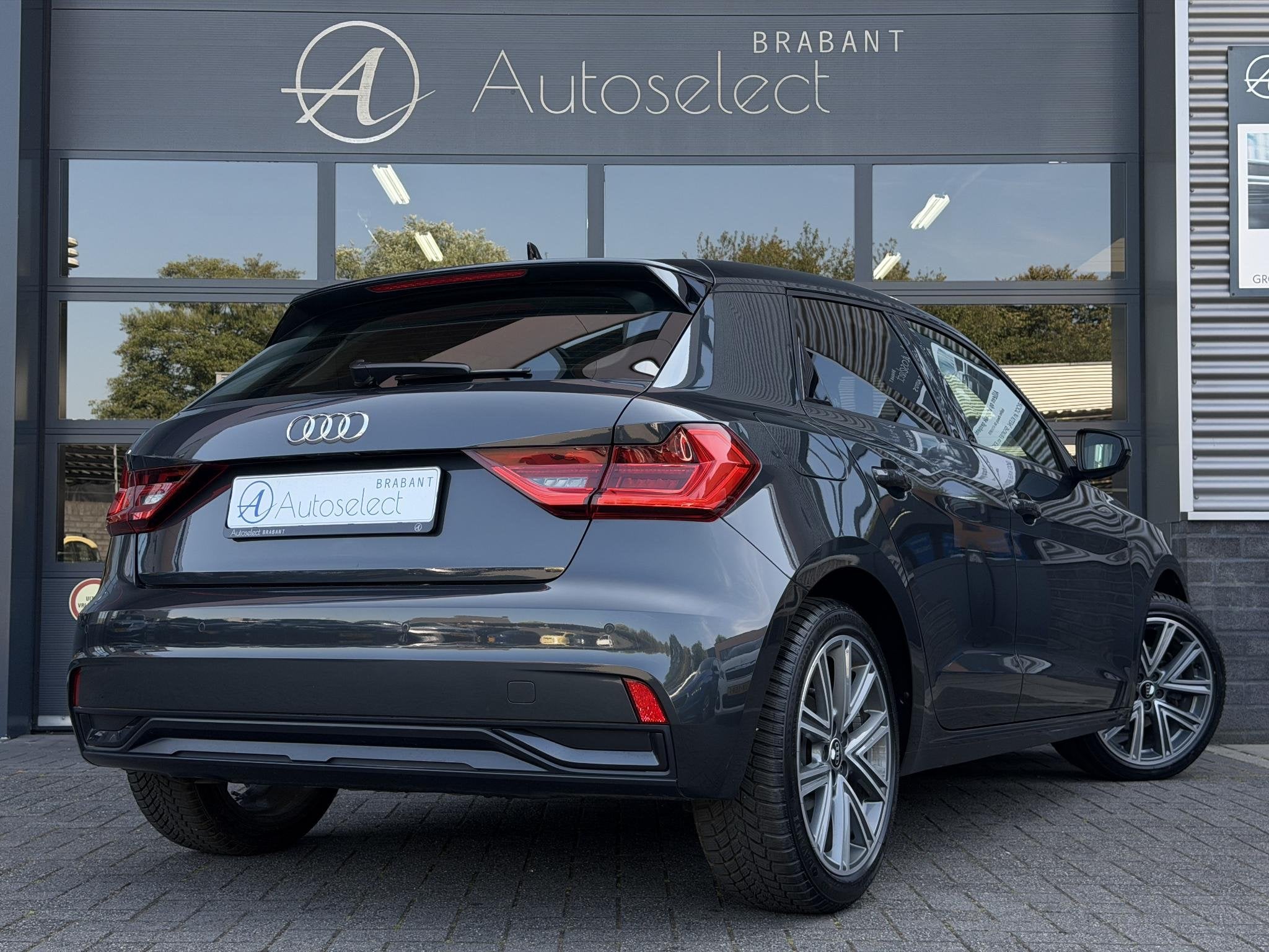 Audi A1 Sportback 30 TFSI Pro Line Navi | LED | 1e eigenaar, Stof, Bedrijf, Hatchback, 5 stoelen