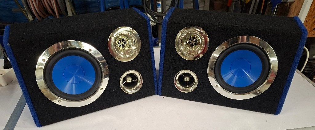 2 autosound muziekboxen 300 Watt, Overige typen, Nieuw, Ophalen of Verzenden, 150 watt of meer