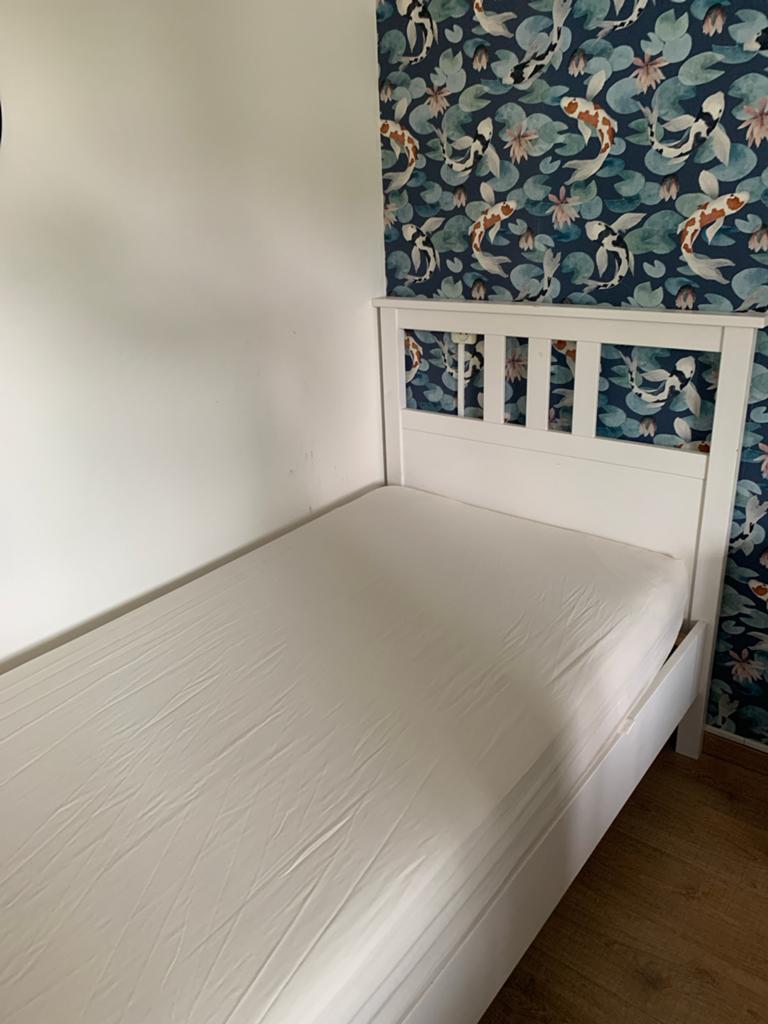 Eenpersoonsbed wit met lattenbodem (excl. matras), Kinderen en Baby's, Kinderkamer | Bedden, 85 tot 100 cm, Ophalen of Verzenden