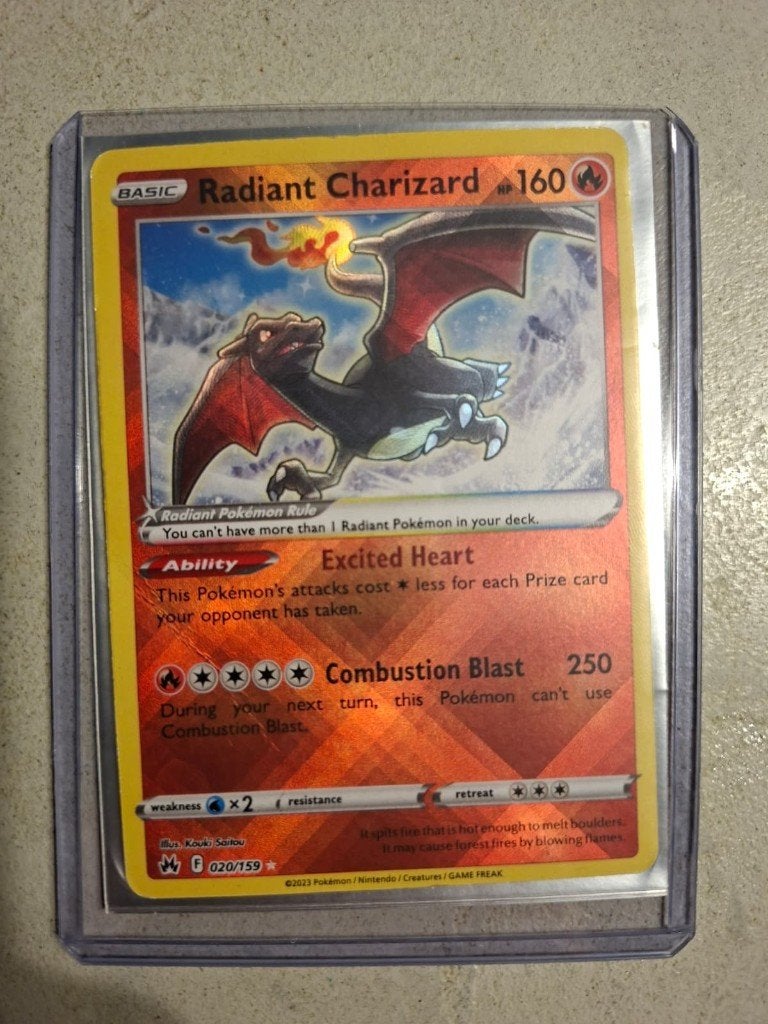 Radiant Charizard (CRZ 020) - Pokemon, Hobby en Vrije tijd, Ophalen of Verzenden, Zo goed als nieuw, Losse kaart, Foil