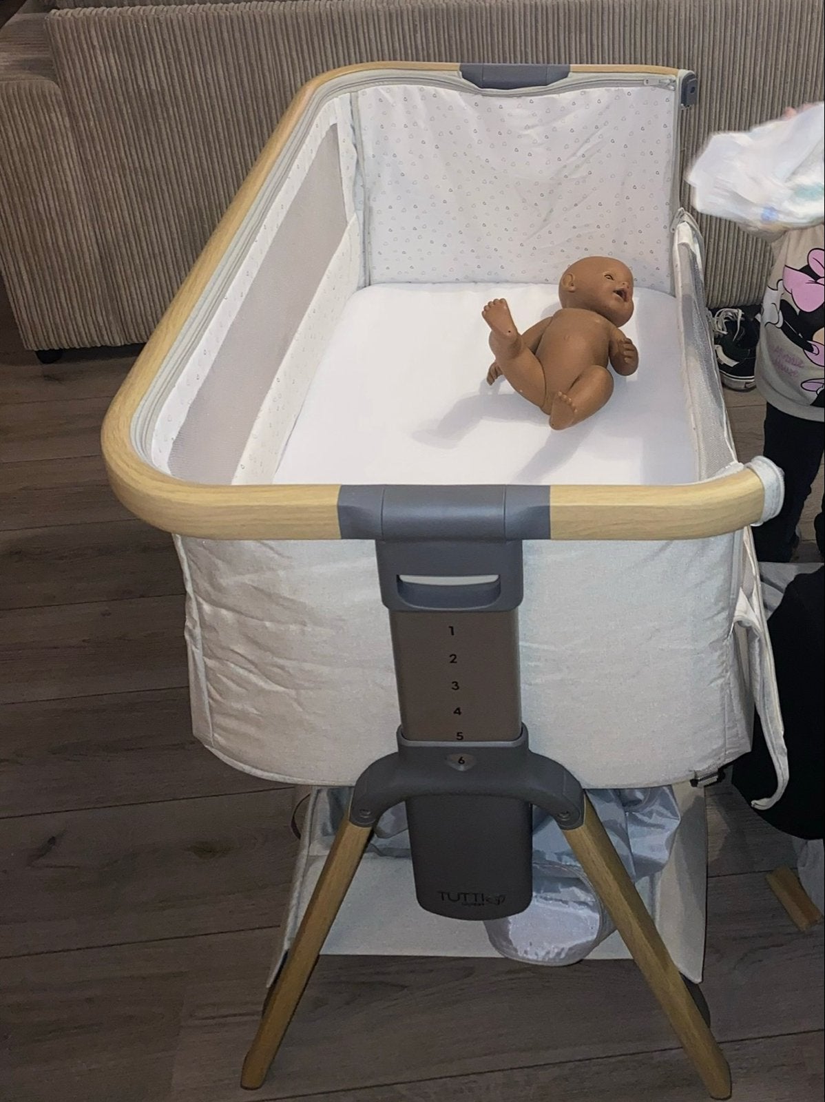 TUTTI BAMBINI CoZee co sleeper met wielen - oak/charcoal, Ophalen, Zo goed als nieuw, Wieg