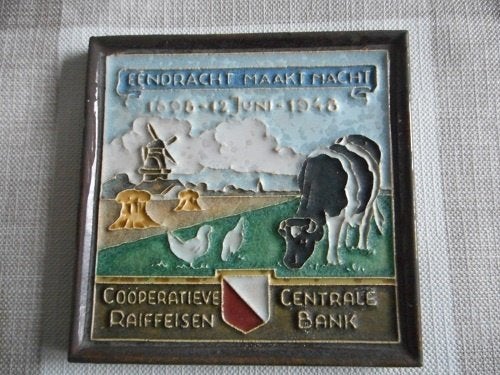 tegel Raiffeisen bank Porceleyne fles, Ophalen of Verzenden