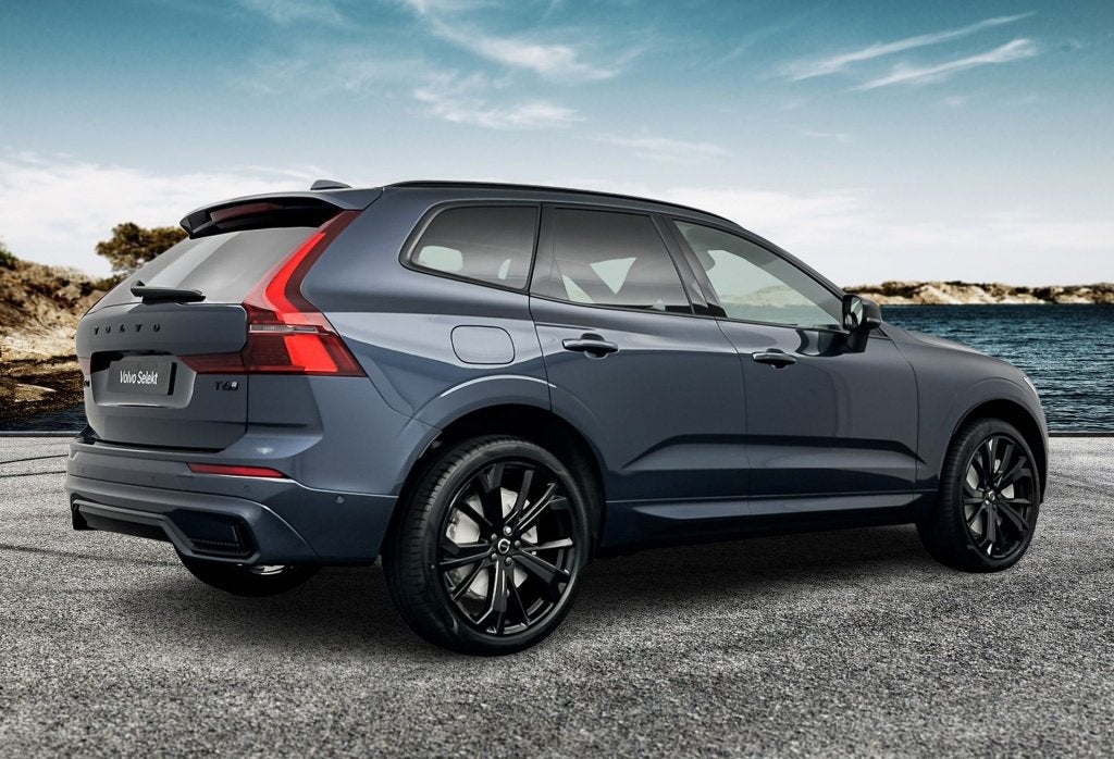 Volvo XC60 T6 AWD GT Plus Black Edition Recharge (bj 2026), Auto's, Automaat, 4 cilinders, 1969 cc, Blauw