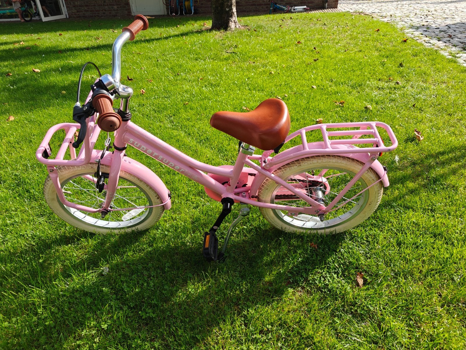 Roze kinderfiets van SuperSuper 16 inch, Fietsen en Brommers, Ophalen, Terugtraprem, 16 tot 20 inch, SuperSuper Cooper