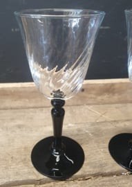 Set van 3 Vintage Luminarc Wijnglazen met Zwarte Voet

Pra, Ophalen of Verzenden, Zo goed als nieuw, Overige typen
