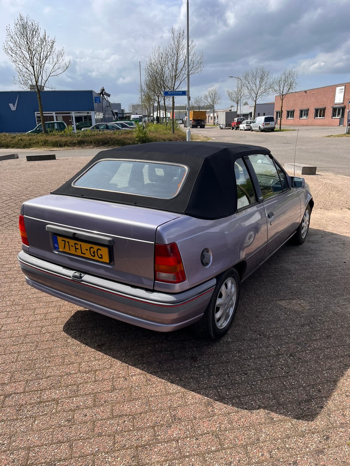 Opel Kadett 1.6 I Cabrio U9 1990, foto 4