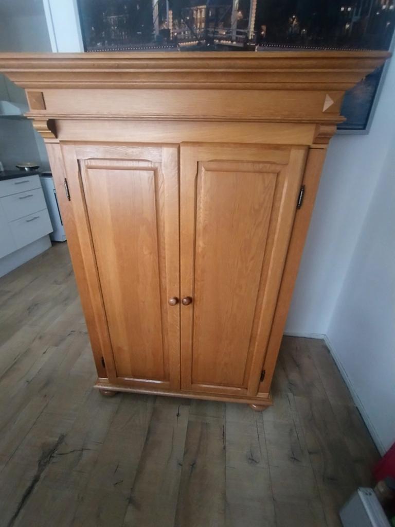 Mooie Kast !! Voor van Alles te gebruiken,T.V  bijvoorbeeld, Ophalen, Zo goed als nieuw
