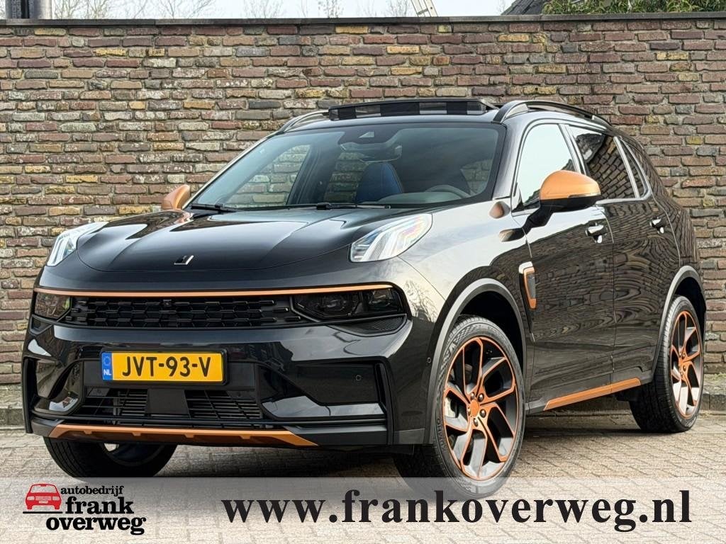 Lynk en co 01 1.5 Plug in Hybride Copper Edition Zwarte heme, LED verlichting, 1800 kg, Zwart, Plug-in hybride