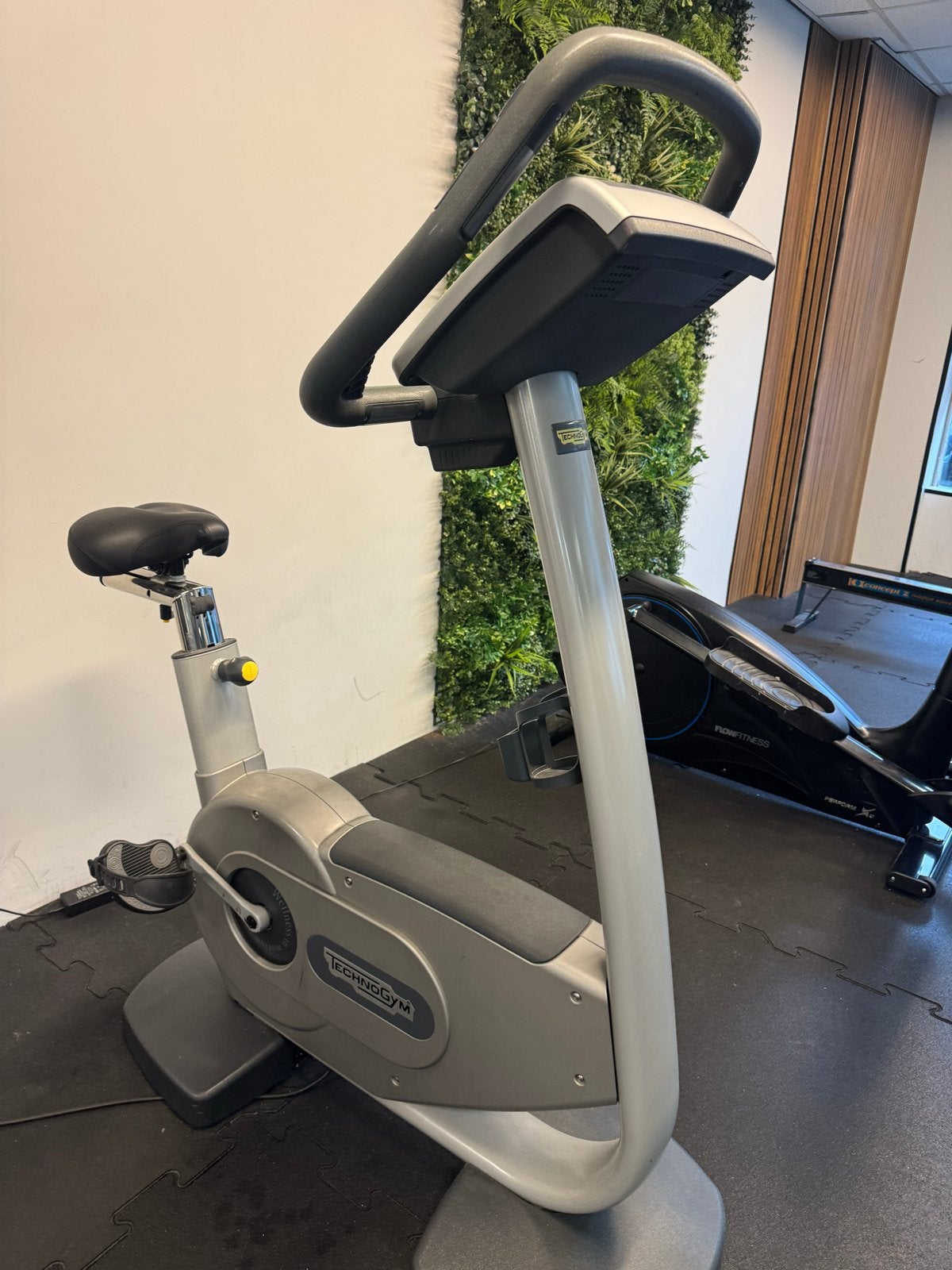 Technogym Hometrainer, Ophalen, Zo goed als nieuw, Metaal, Benen