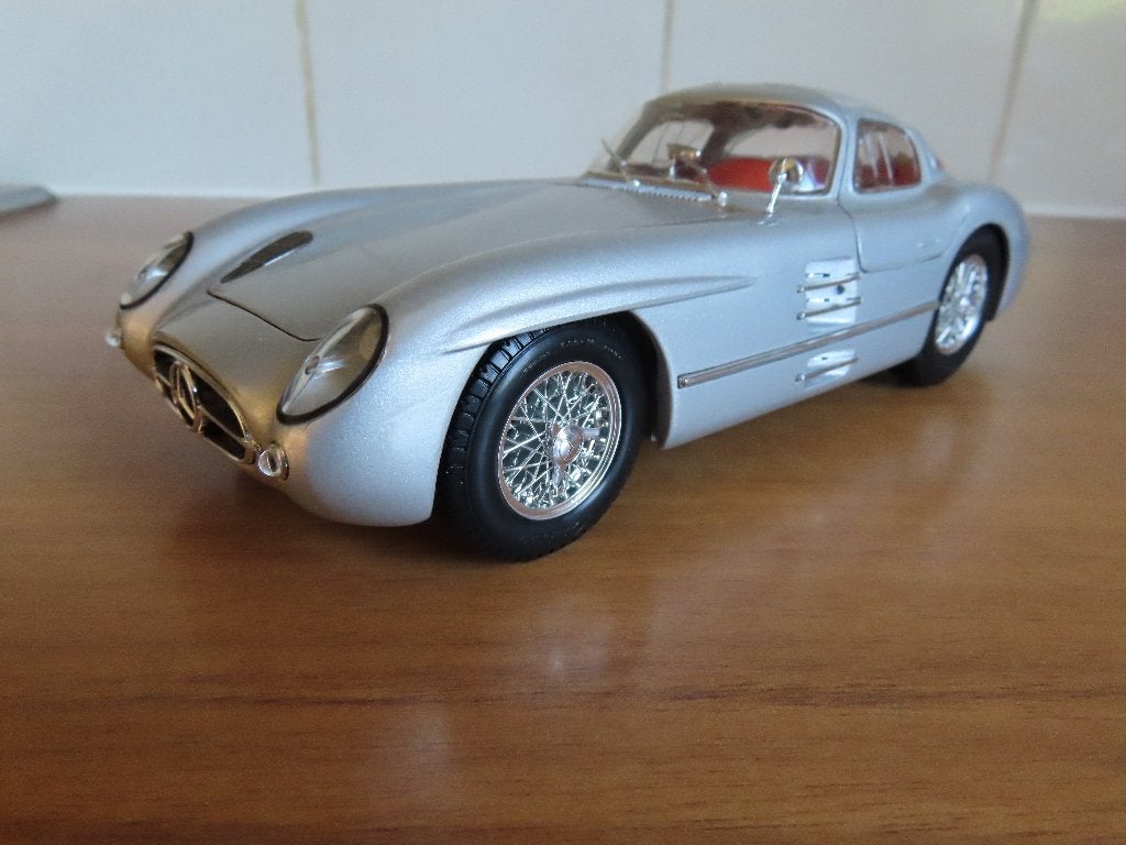 Maisto 1:18 Mercedes-Benz 300 SLR Coupe nieuw!, Hobby en Vrije tijd, Modelauto's | 1:18, Ophalen of Verzenden, Nieuw, Auto, Maisto