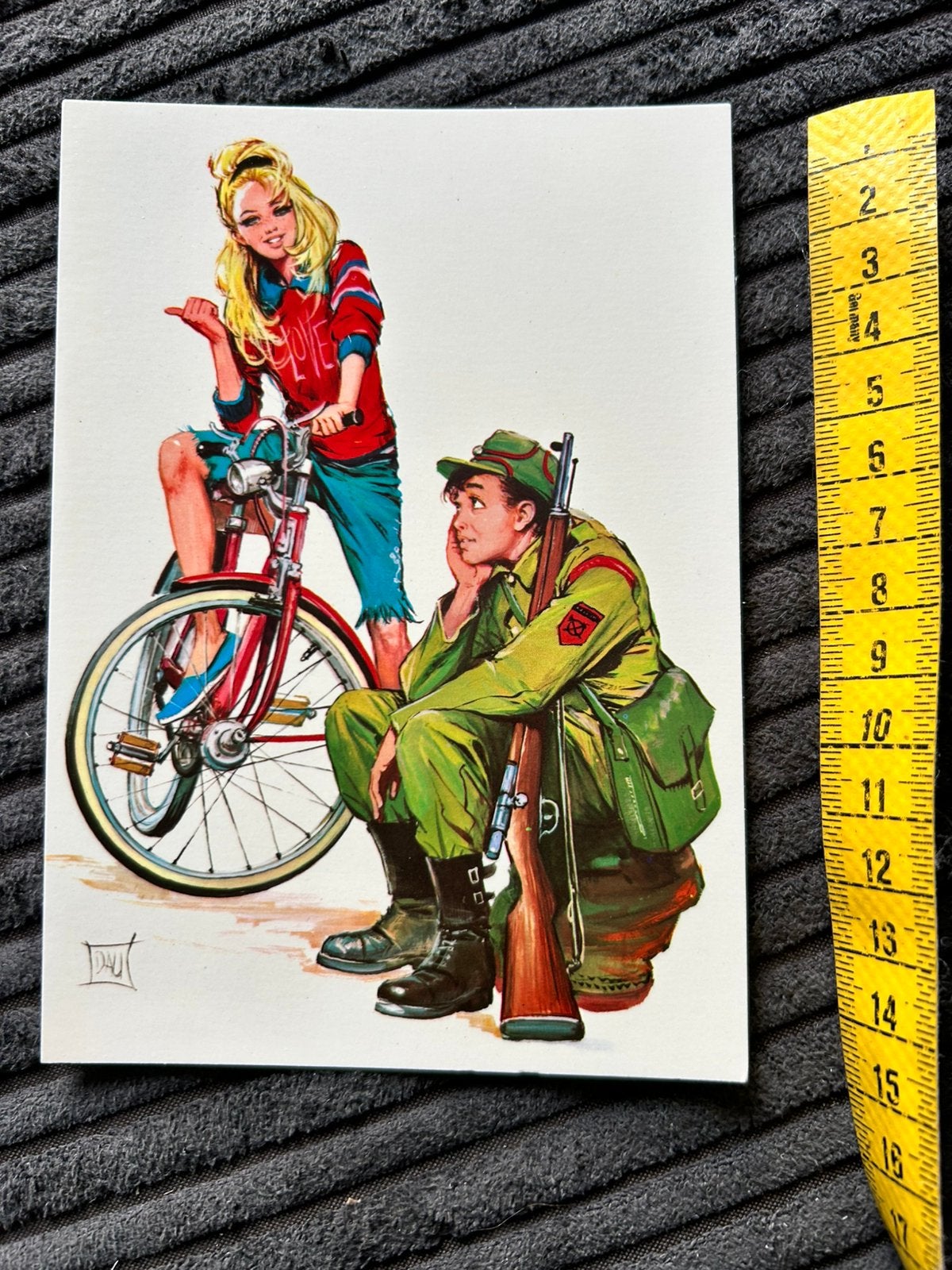 326. Vintage kaart verliefde pubers soldaat fiets, Verzamelen, Ophalen of Verzenden, 1980 tot heden