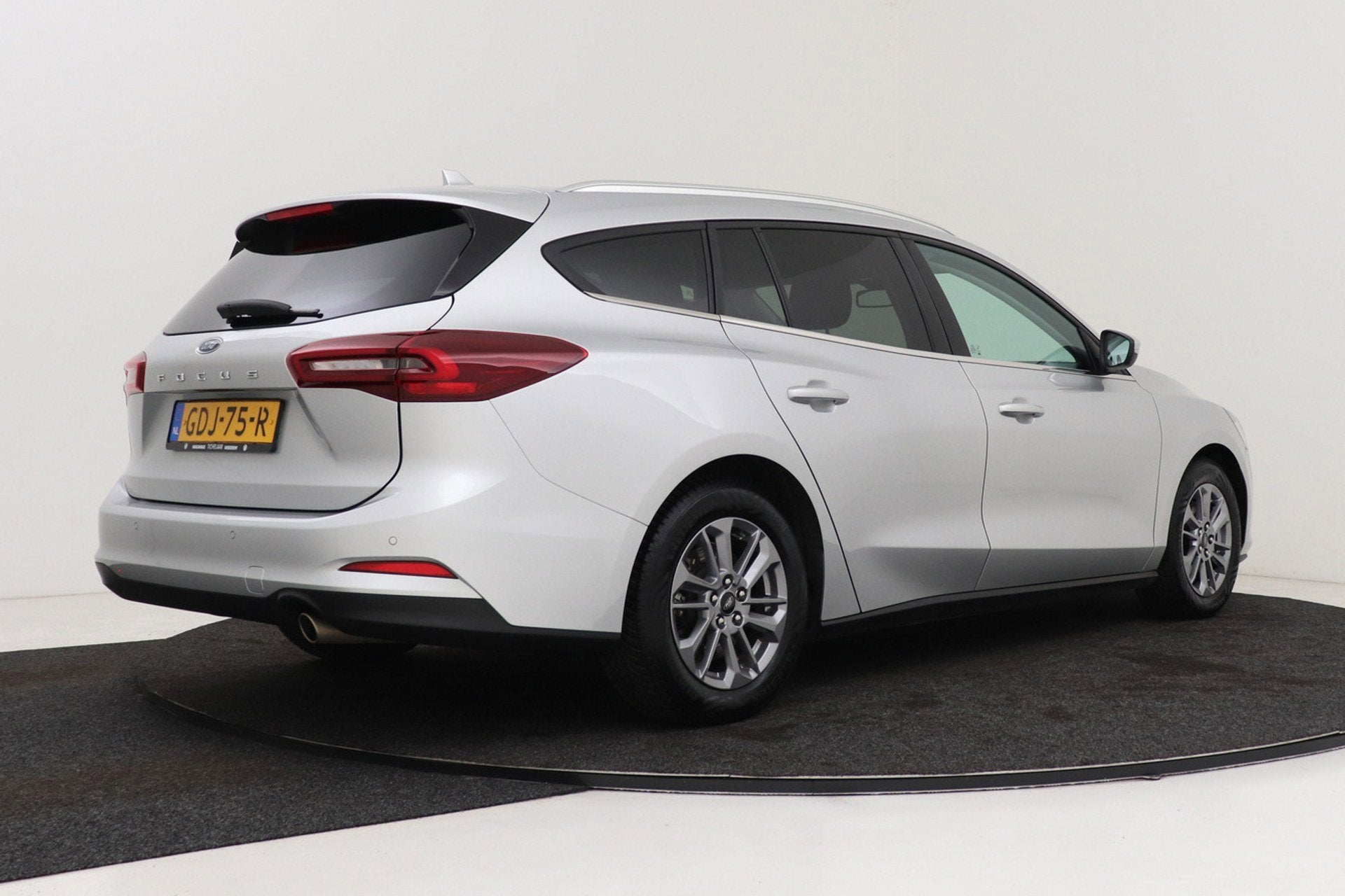 Ford Focus Wagon 1.0 EcoBoost Hybrid Titanium | Org NL | Car, Auto's, Ford, Stof, Gebruikt, Origineel Nederlands, 155 pk