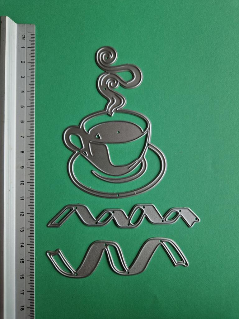Snijmal Koffiekopje en Lintjes - Metaal, Geschikt voor snijden, Gereedschap of Toebehoren, Zo goed als nieuw, Metaal