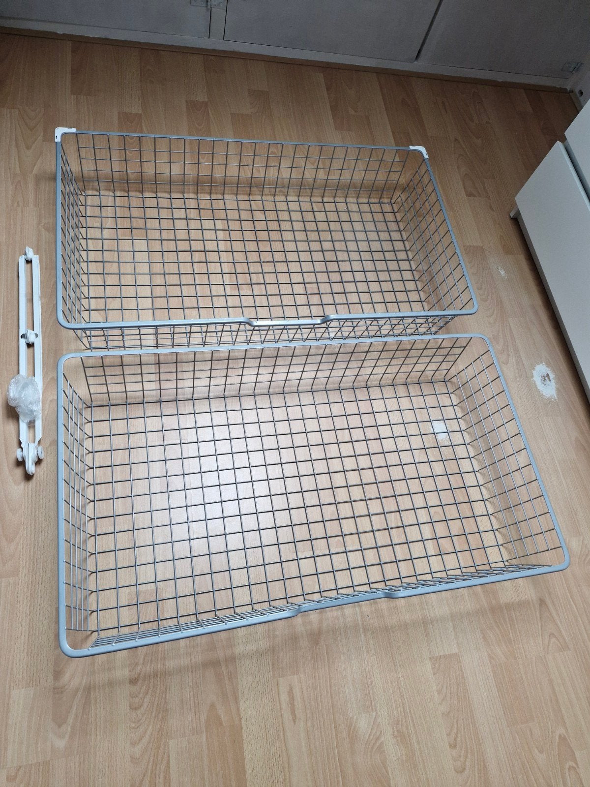 Twee Komplement Ikea Pax kast draadmanden, Ophalen, 50 tot 100 cm, Zo goed als nieuw, Minder dan 100 cm