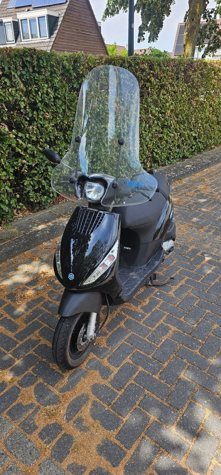 Piaggio Zip Scooter - Zwart, Goed Onderhouden, weinig km's, Fietsen en Brommers, Ophalen, Gebruikt, Maximaal 25 km/u, Piaggio