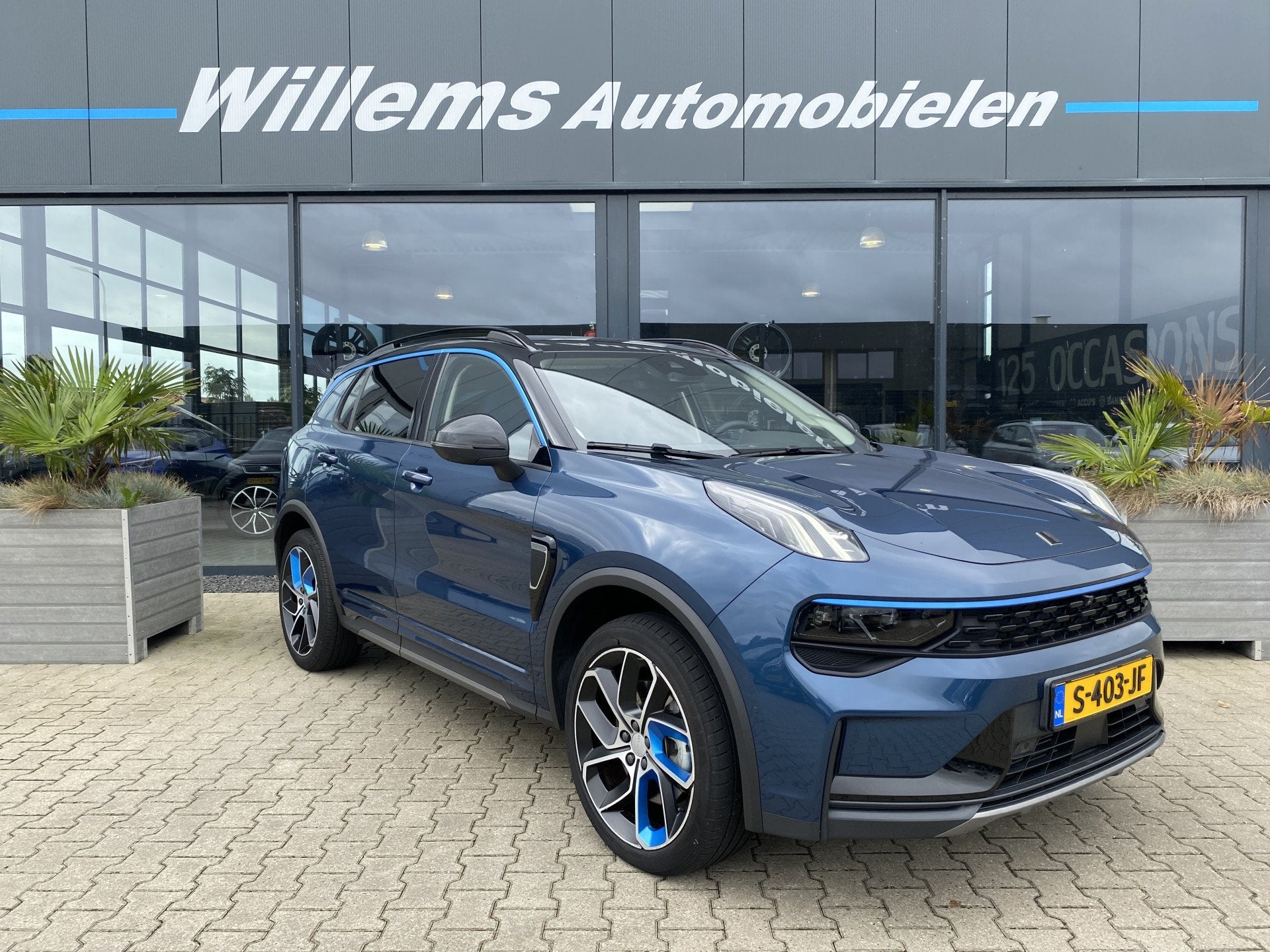 Lynk & Co 01 1.5 App Connect, 360"camera , Panoramadak Verko, Auto's, Dealer onderhouden, Stof, Met garantie (alle), Blauw