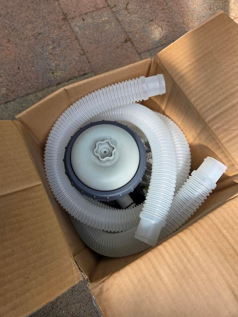 Intex Krystal Clear filterpomp en zwembadaccessoires, Tuin en Terras, Zwembad-toebehoren, Ophalen, Zo goed als nieuw, Zwembadpomp