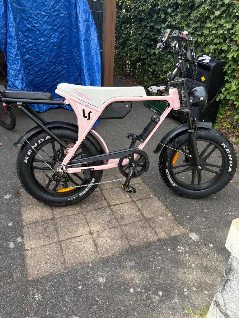 La Souris Roze Fatbike CrossBoss V8 2.0, Zo goed als nieuw, 47 tot 51 cm, 30 tot 50 km per accu, Ophalen