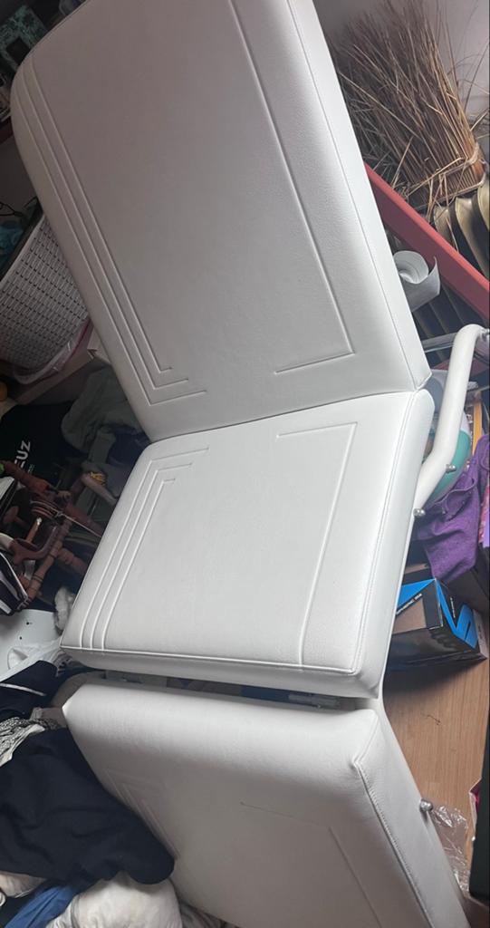Witte Massage Behandelstoel/Tafel - Comfortabel & Verstelbaa, Kunststof, Gebruikt, Wit, Ophalen of Verzenden