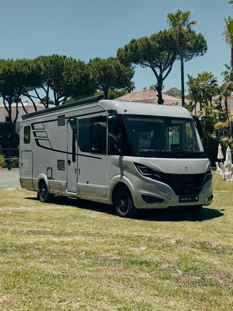 HYMER  BML Master Line 780 I model 2027, Chemisch toilet, Vloeistofverwarming, 7 tot 8 meter, Bedrijf
