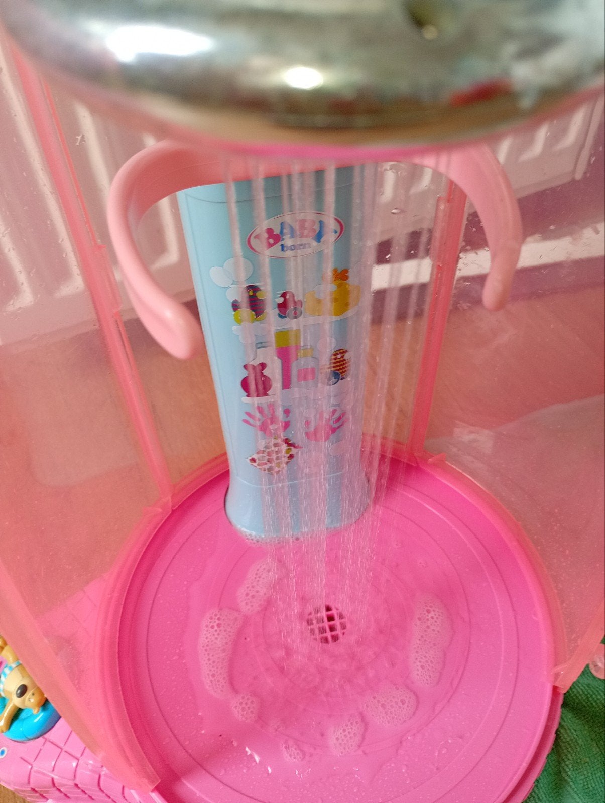 Poppen douche, Kinderen en Baby's, Speelgoed | Poppen, Ophalen of Verzenden, Gebruikt, Babypop