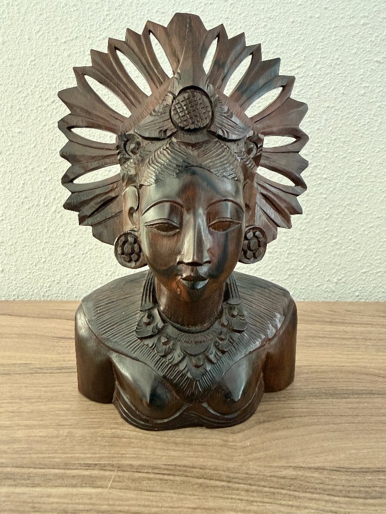 Handgesneden houten buste van een Balinese danseres, Antiek en Kunst, Kunst | Beelden en Houtsnijwerken, Buste, Ophalen of Verzenden