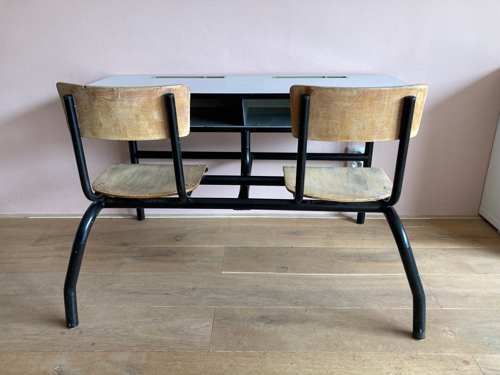 Vintage schoolbank met twee stoelen, Ophalen