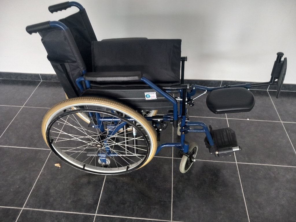 rolstoel met BEENSTEUNEN en VOETSTEUNEN, Ophalen, Inklapbaar, Gebruikt, Duwrolstoel