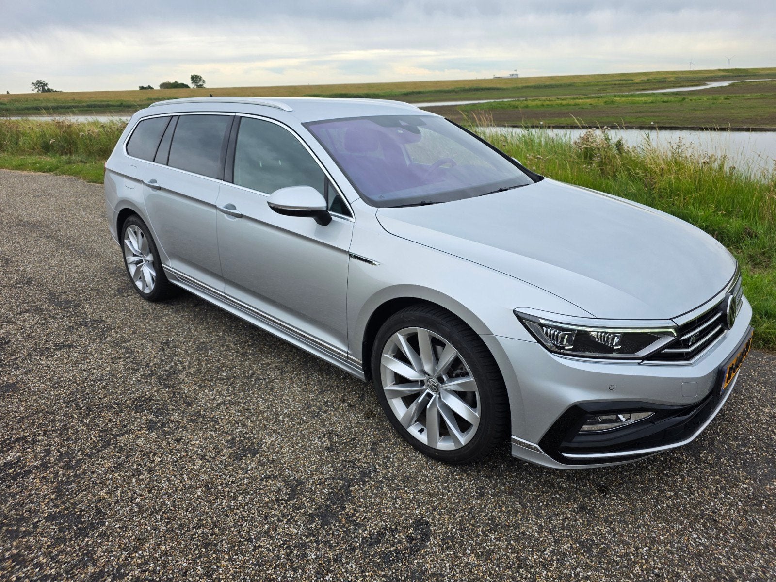 R-line uitgevoerde Volkswagen Passat 2.0 TSI 190pk DSG 2020, 1800 kg, 1984 cc, Origineel Nederlands, Stationwagon
