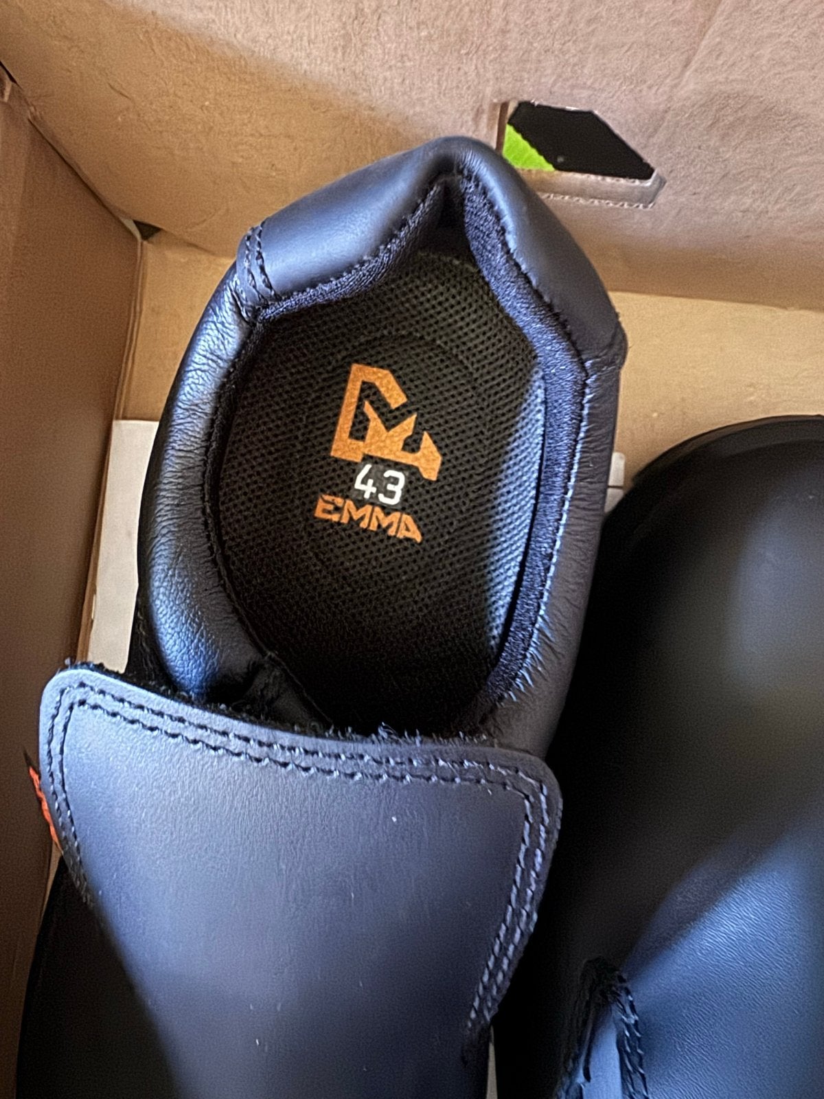 Nieuwe Emma veiligheidsschoenen maat 43, Tuin en Terras, Werkkleding, Ophalen of Verzenden, Nieuw, Heren, Schoenen