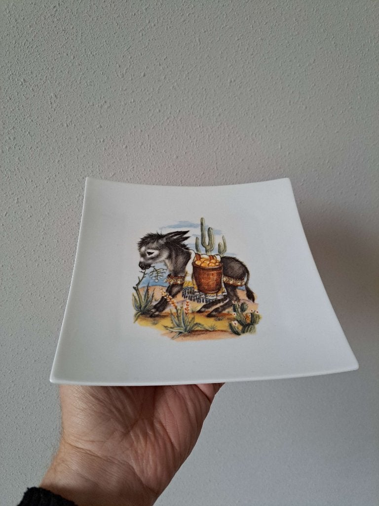 Vierkant ontbijtbord Ezel met mand, porselein 18x18x2cm, Nieuw, Ophalen of Verzenden, Bord(en), Overige stijlen