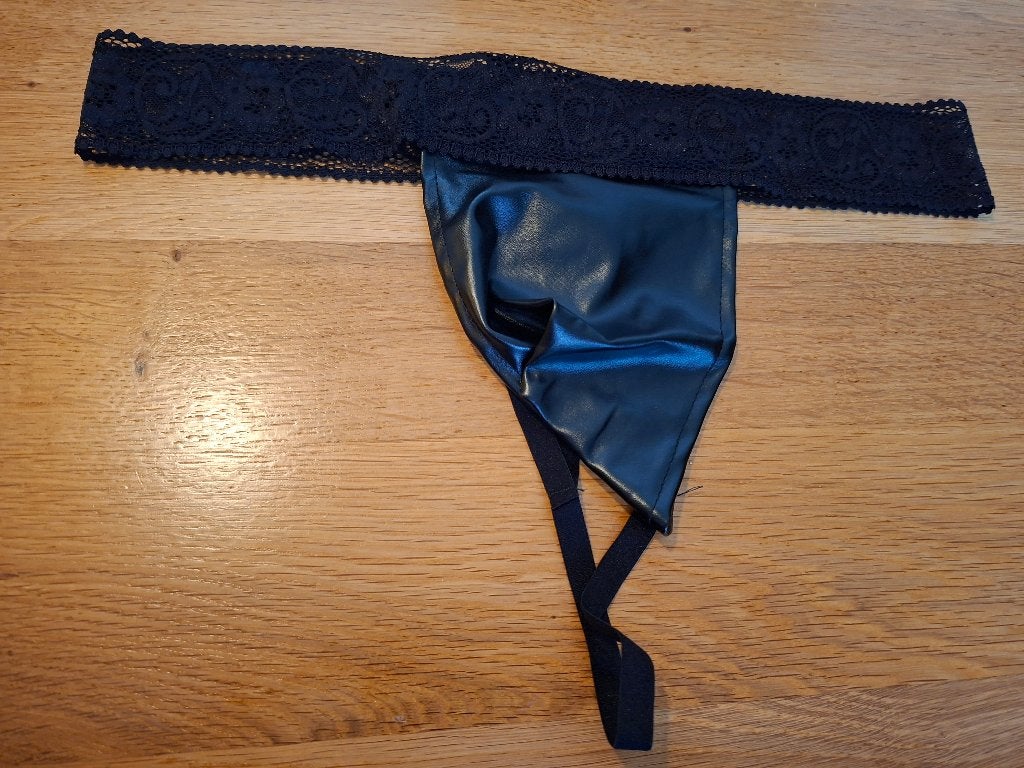 Zwarte string met kant en leerlook maat xl, Kleding | Heren, Verzenden, Zwart, Overige typen