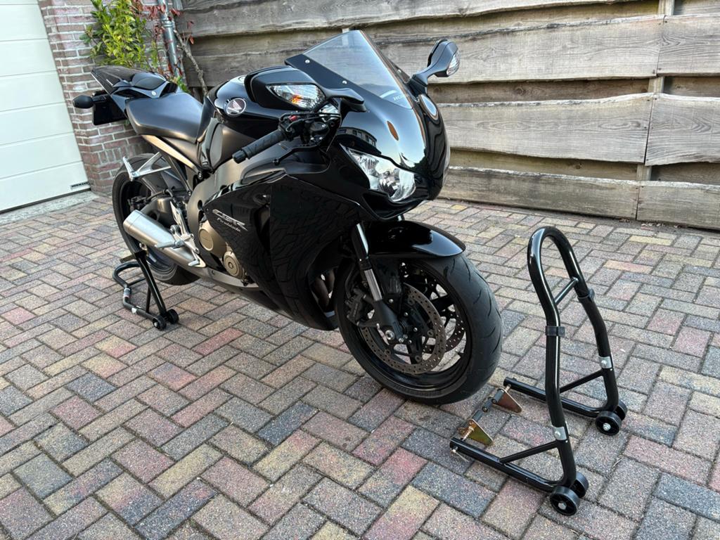 Prachtige Honda Fireblade 1000 RR, Motoren, Motoren | Honda, 4 cilinders, Motorrijbewijs A, Gebruikt, Super Sport