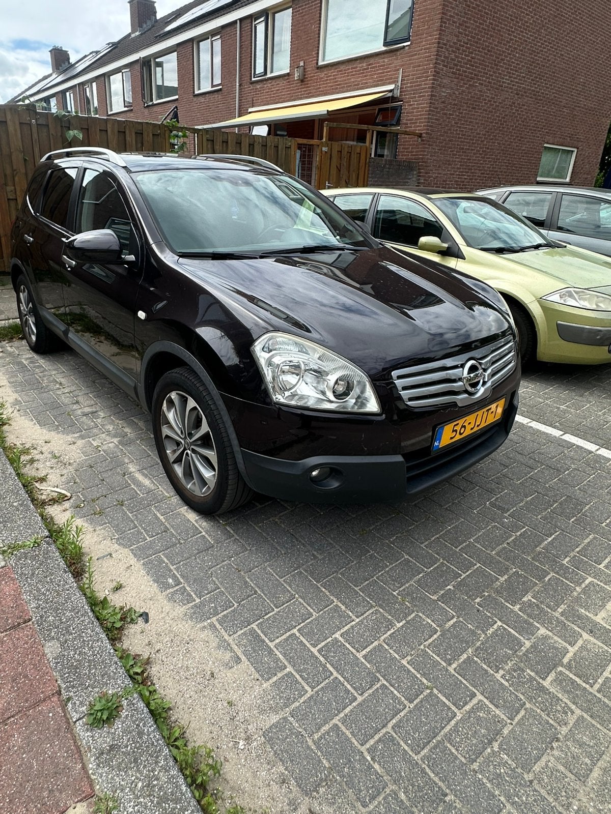 Nissan Qashqai+2   1.6, Auto's, Nissan, Voorwielaandrijving, Euro 5, Stof, Zwart
