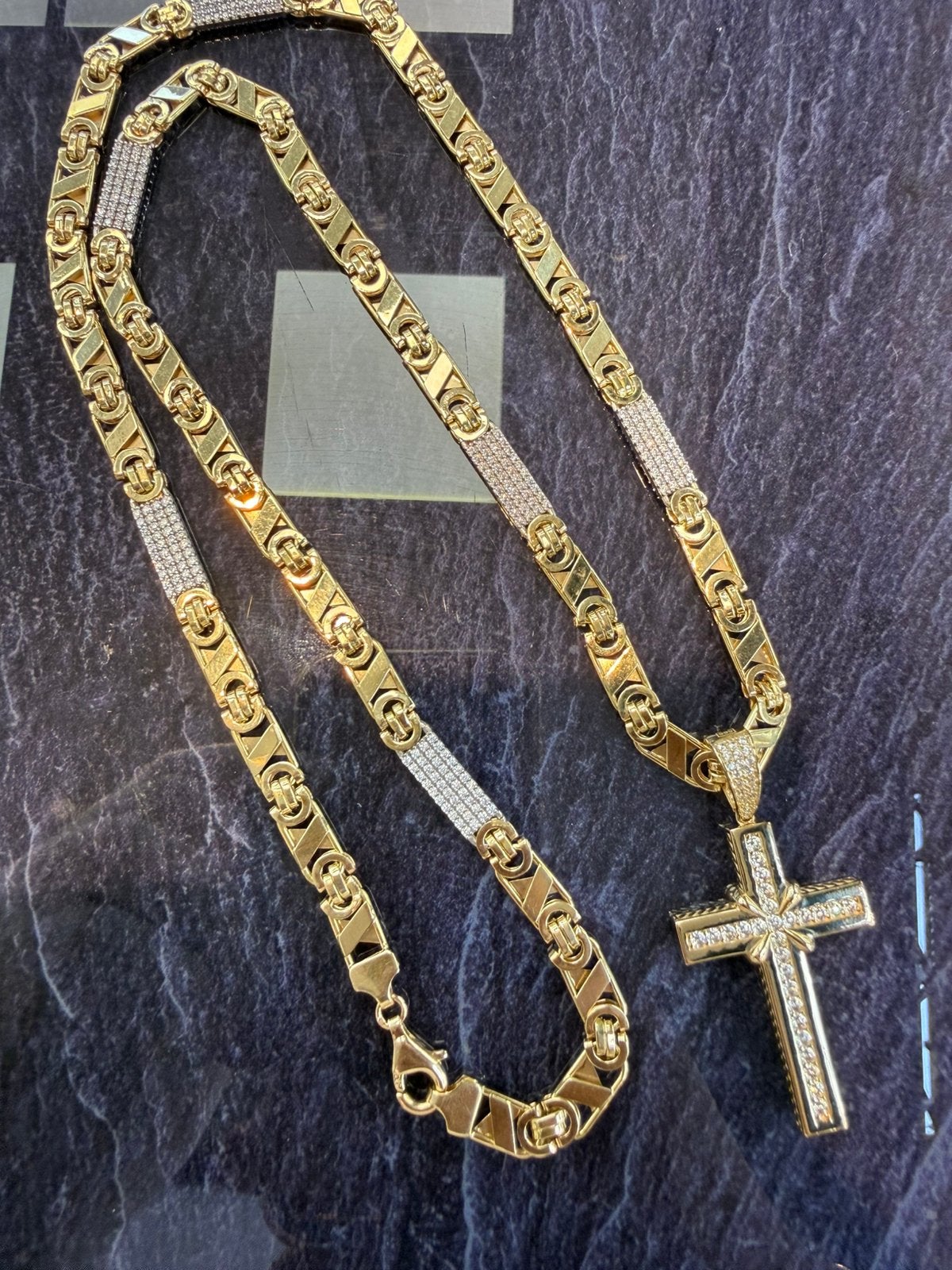 Prachtige 14 karaats gouden platte koningsketting met kruis, Sieraden, Tassen en Uiterlijk, Kettingen, Ophalen of Verzenden, Nieuw