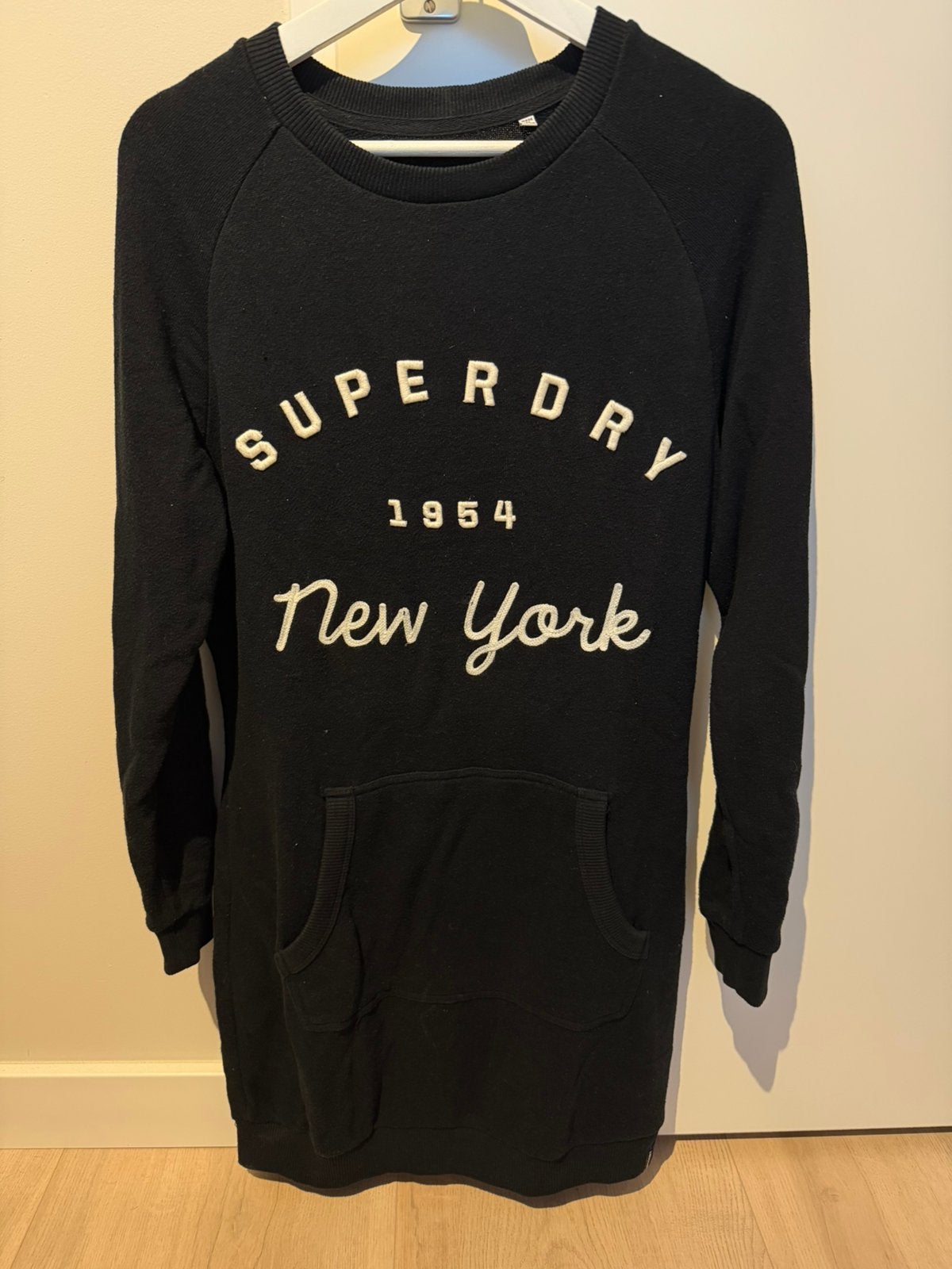 Superdry jurk zwart, Ophalen of Verzenden, Zo goed als nieuw, Maat 38/40 (M), Zwart