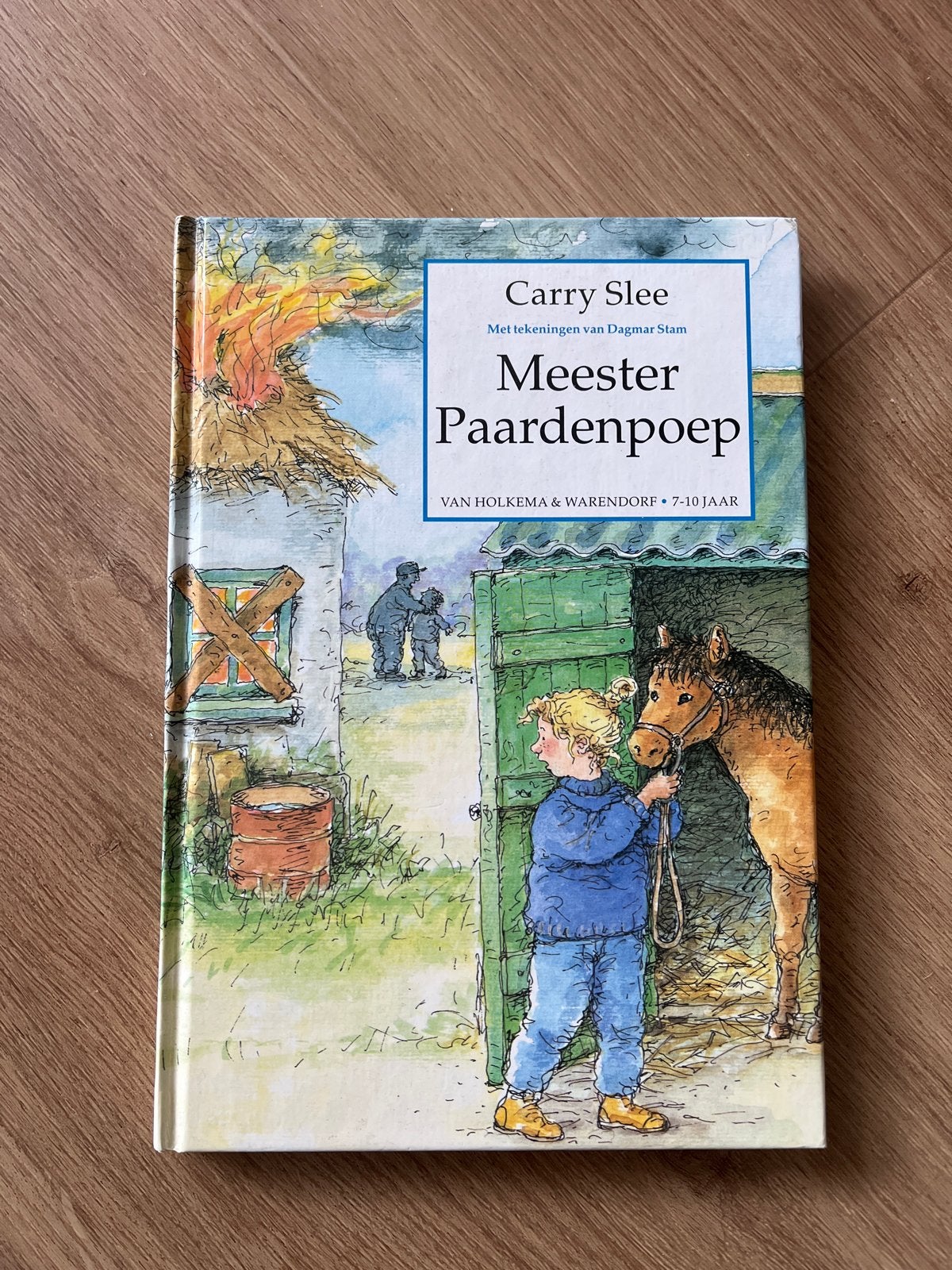 Meester Paardenpoep - Carry Slee (Kinderboek), Ophalen of Verzenden, Gelezen, Fictie
