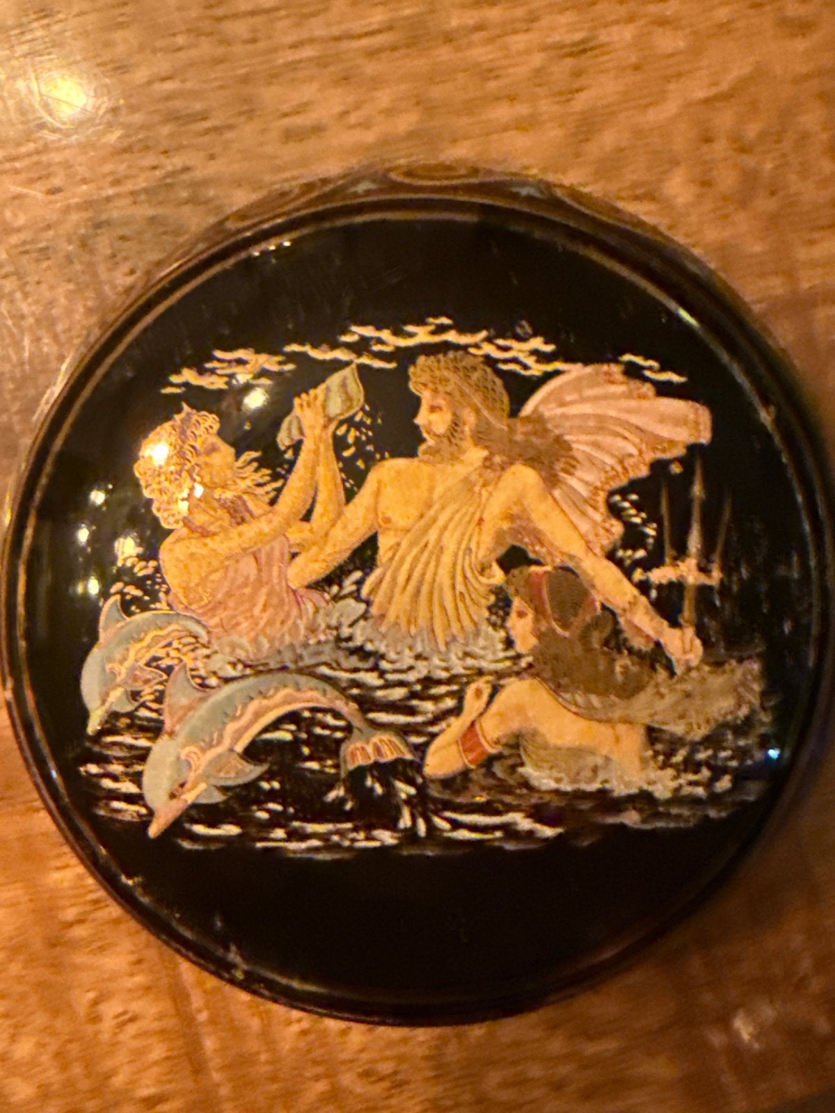 Handgemaakte Griekse doos met mythologische scène, Antiek en Kunst, Ophalen of Verzenden