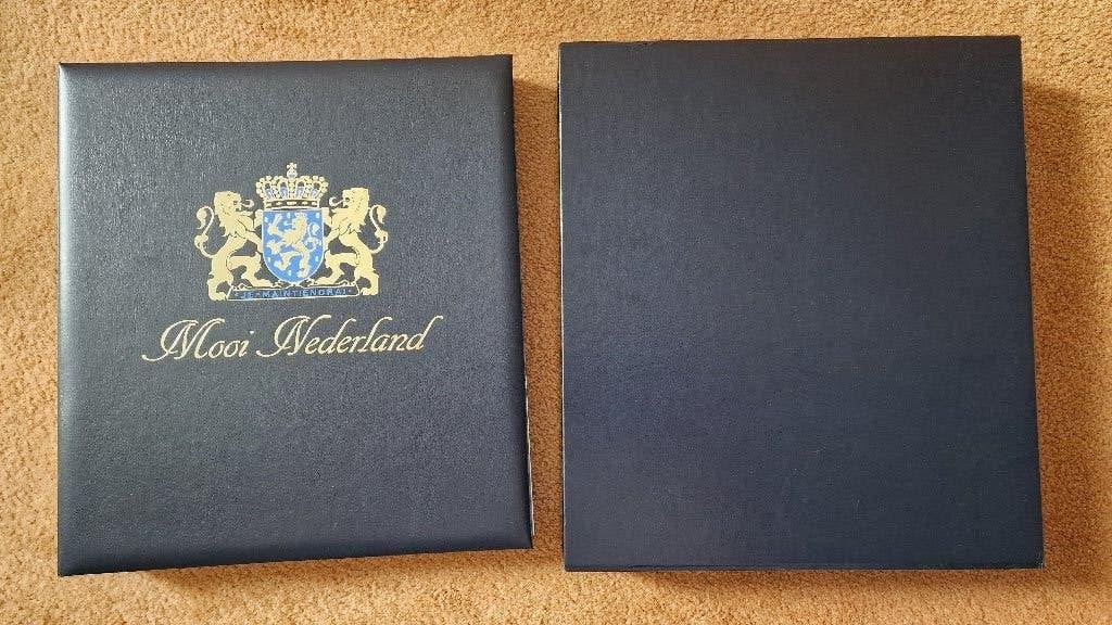 Davo Luxe album "Mooi Nederland"  2005 tm 2019 + Cassette., Ophalen of Verzenden, Verzamelalbum