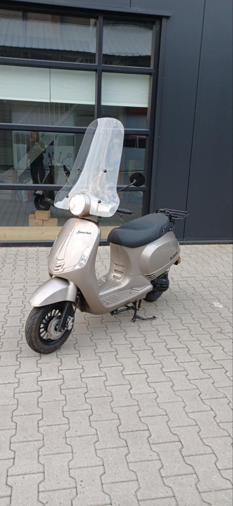 Vespa look la souris sourini weinig km geel kenteken, La Souris, Maximaal 45 km/u, Zo goed als nieuw, 1 versnellingen