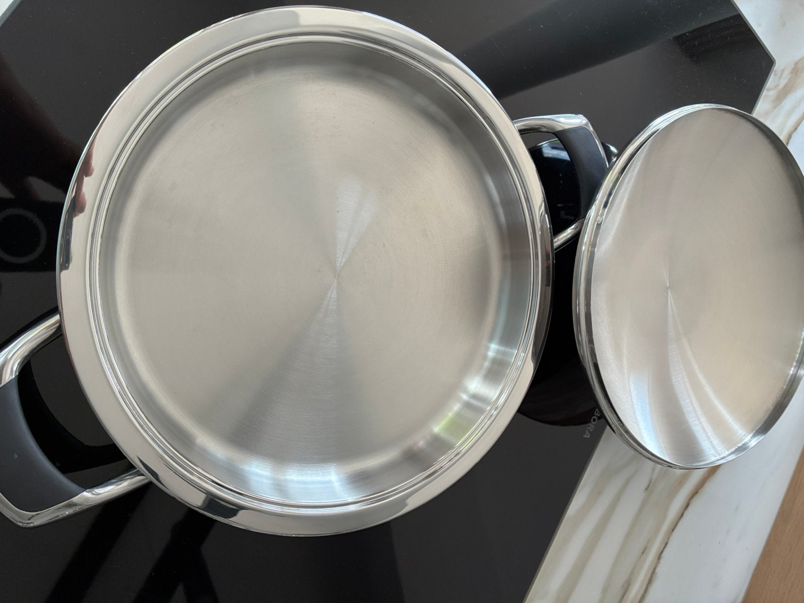Amc platte gridde pan 28 cm 1,9 liter softline, Ophalen of Verzenden, Zo goed als nieuw, Rvs, Koekenpan of Braadpan